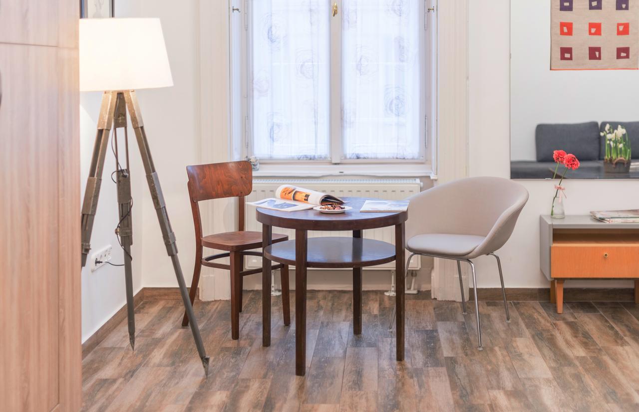 Family And Friends Apartment Будапеща Екстериор снимка