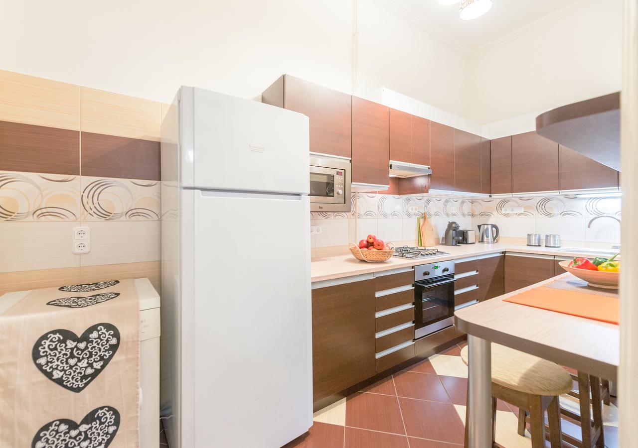 Family And Friends Apartment Будапеща Екстериор снимка