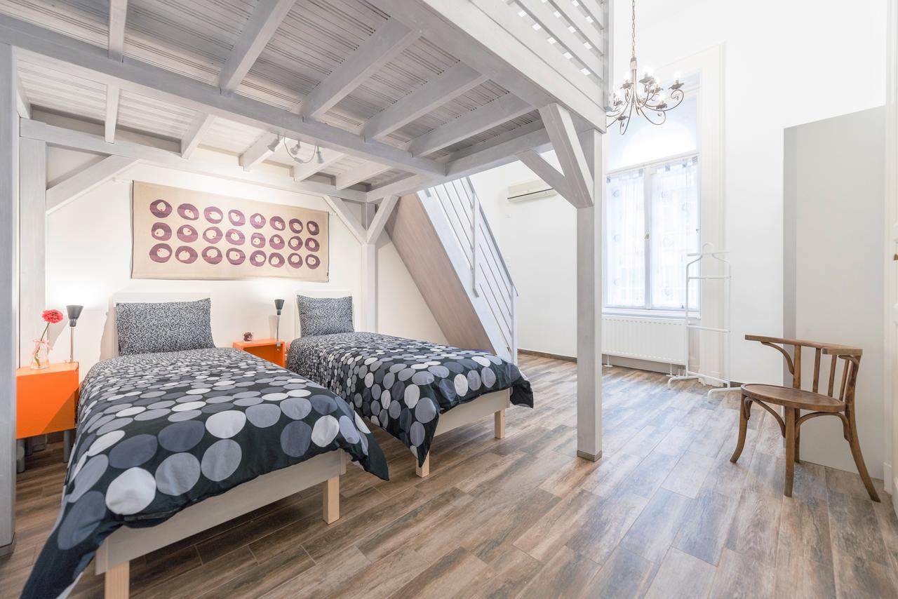 Family And Friends Apartment Будапеща Екстериор снимка